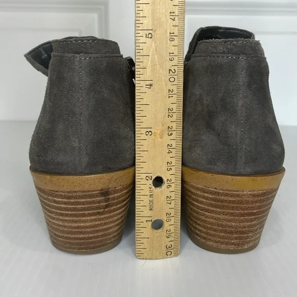 1. State Loka Women’s Sz 7 Suede Studded Ankle Bootie Almond Toe Block Heel Gray - Picture 9 of 9